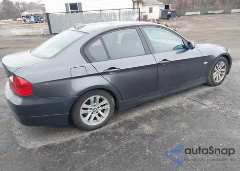 2007 BMW 328Xi z USA, uszkodzony, nr VIN WBAVC93557KX60493